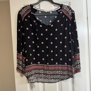 Mason & Belle patterned blouse. 3/4 sleeves w/loose elastic. Tie at neck. Med.